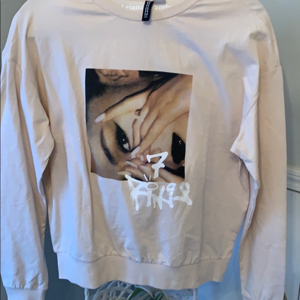 Ariana Grande sweatshirt